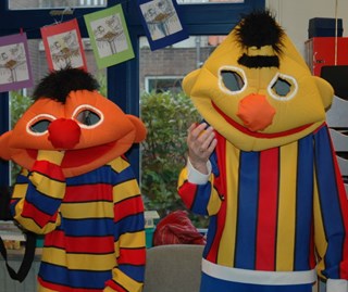 Bert & Ernie maken grapjes